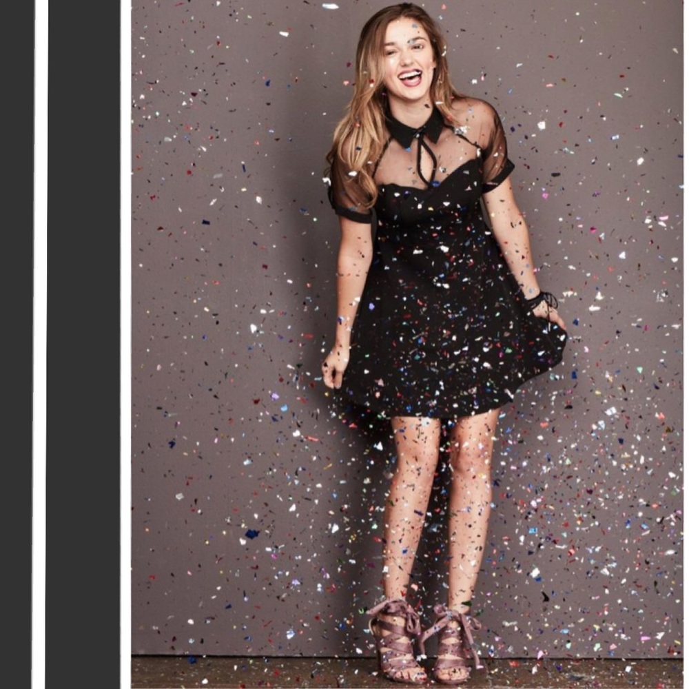 Stunning Sadie Robertson black dress